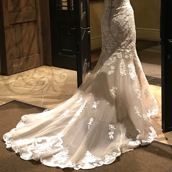 Stella York 6589 Wedding dress - Picture 4 of 16